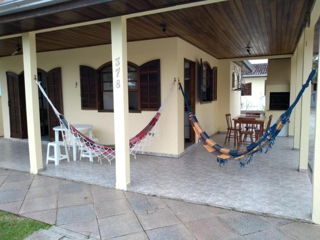 Casa Guaratuba Espacosa E Confortavel Exterior foto